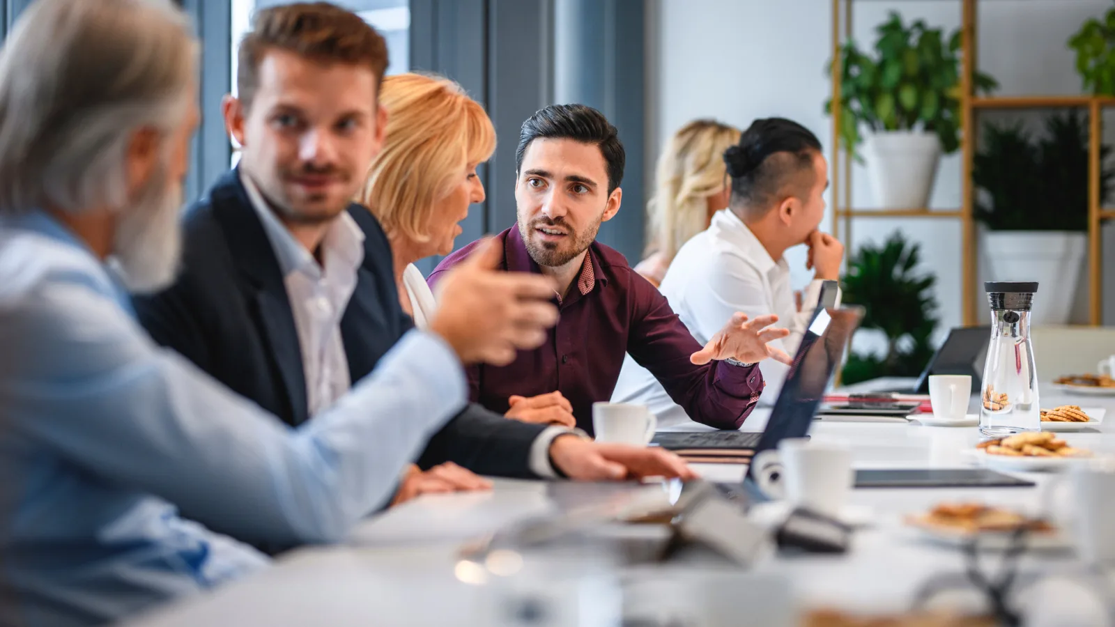 how to identify toxic behaviour at work